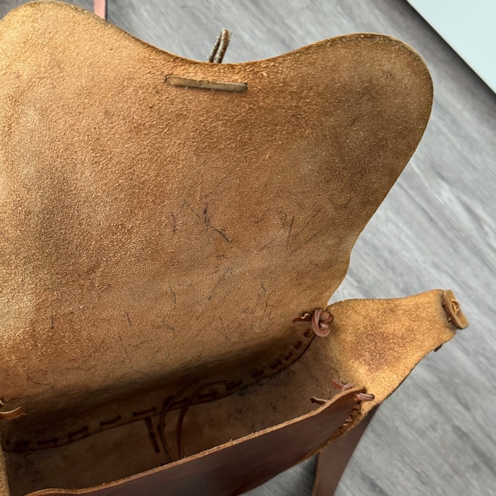Vintage Brown Embossed Leather Bag - Picture 4 of 14